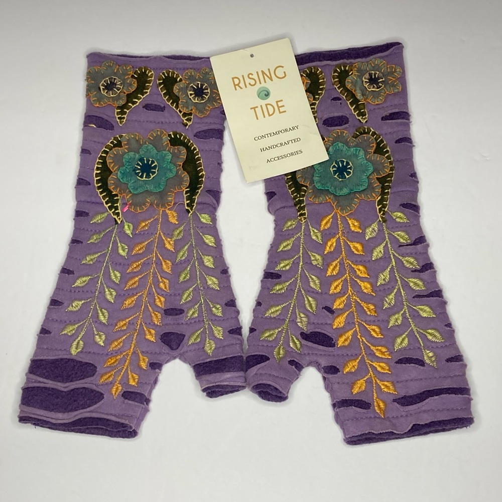 New Rising Tide Handcrafted Gloves